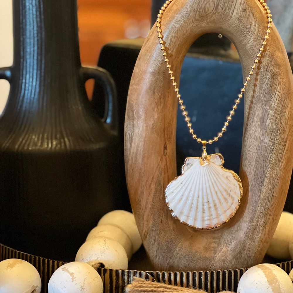 Gold Shell Pendant Necklace